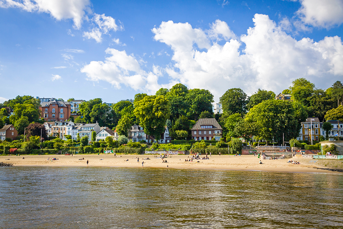 corny_ausflugsziele_hamburg_elbstrand